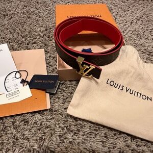 Louis Vuitton reversible women’s belt